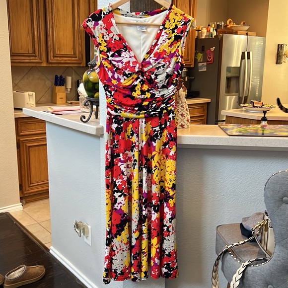 Maggot L woman’s floral cinched waist midi dress - Picture 12 of 16